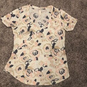 Rose Camoflauge V-neck Tee